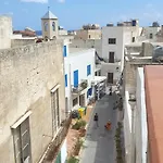 Giulia E Pietro - *